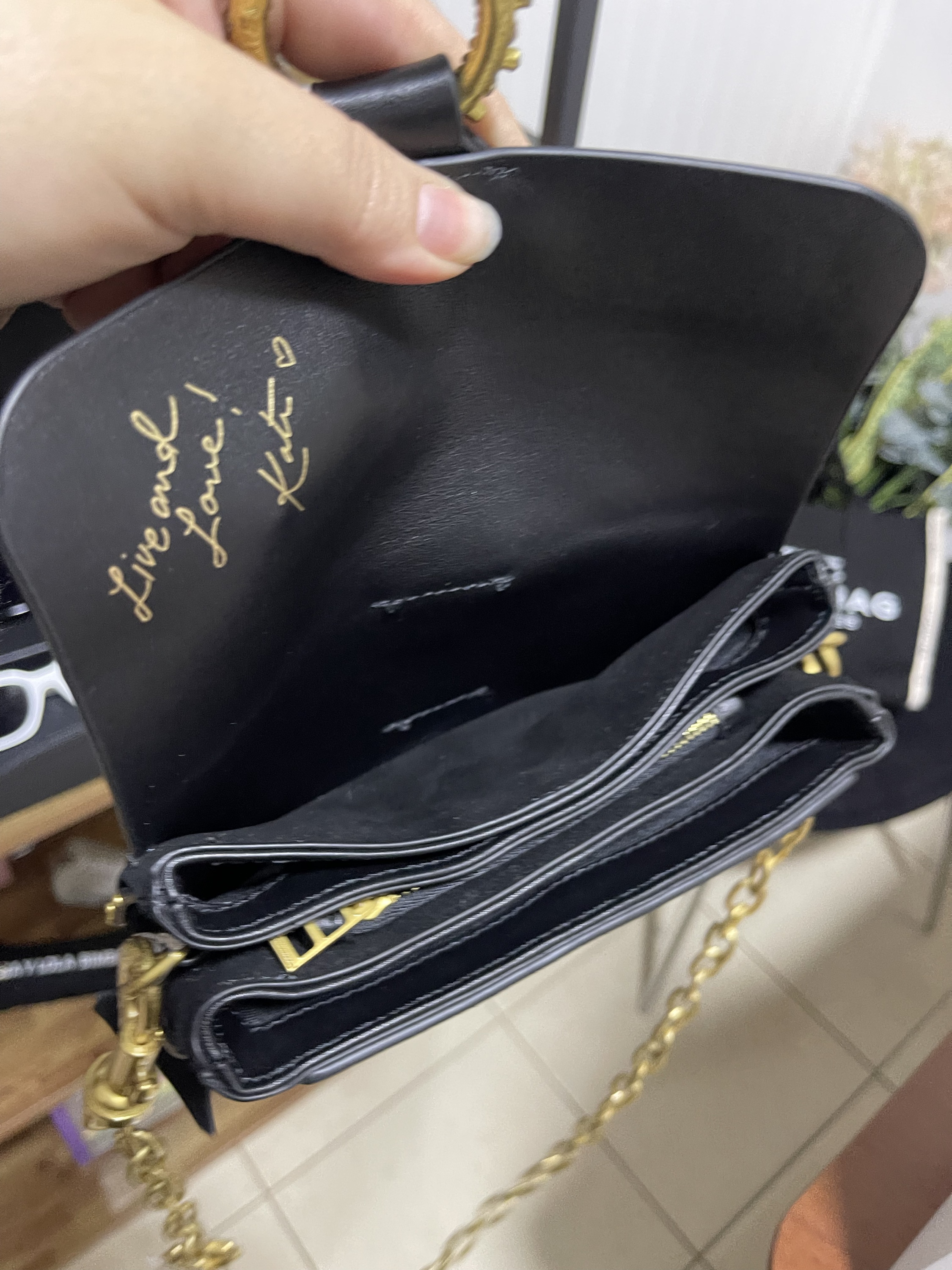 Kate Moss negra con dorado terciopelo | Zadig&Voltaire - Imagen 6